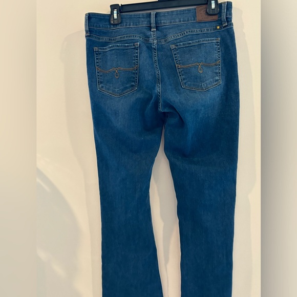 Lucky Brand Lolita boot cut Sz 8 blue jean Cotton Spandex blend Great Condition - Picture 3 of 16